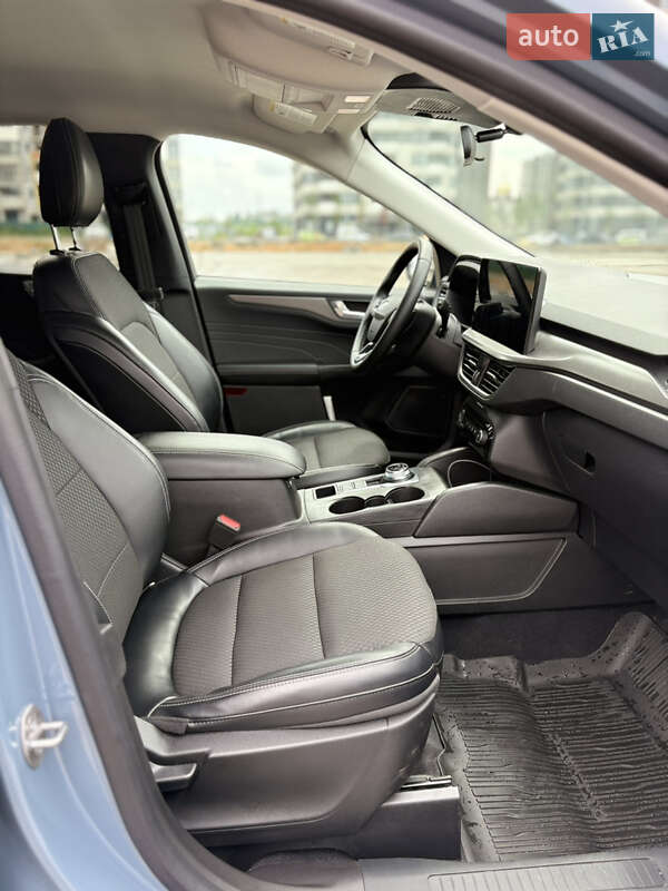 Внедорожник / Кроссовер Ford Escape 2023 в Киеве