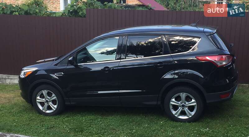 Внедорожник / Кроссовер Ford Escape 2015 в Сокале