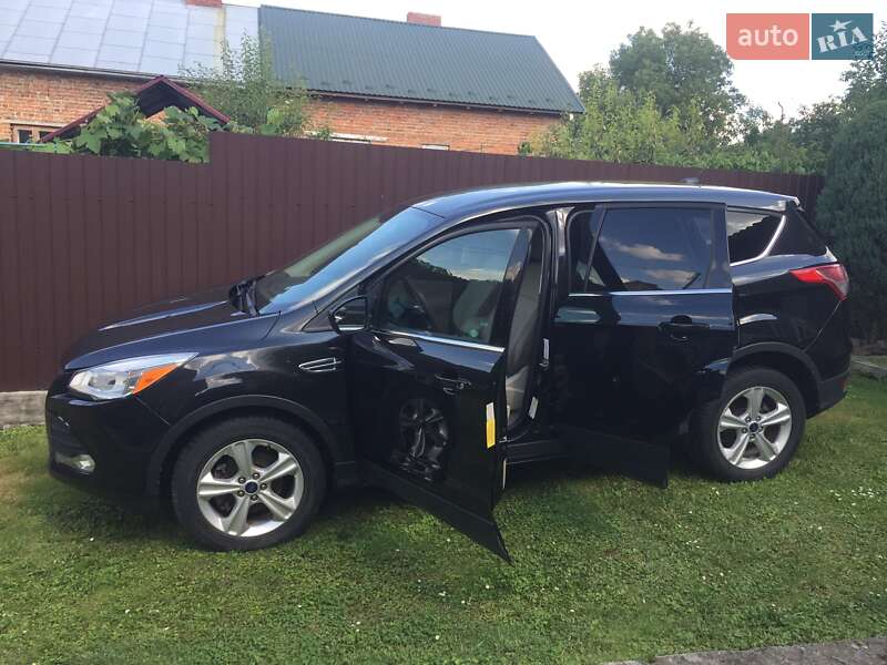 Внедорожник / Кроссовер Ford Escape 2015 в Сокале