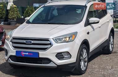 Внедорожник / Кроссовер Ford Escape 2016 в 