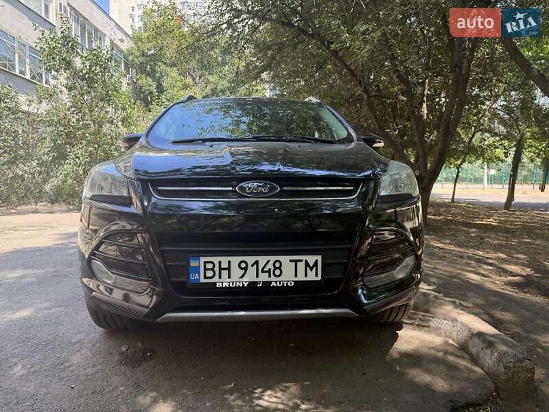 Внедорожник / Кроссовер Ford Escape 2016 в 