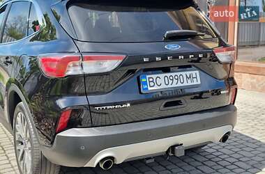 Внедорожник / Кроссовер Ford Escape 2020 в 