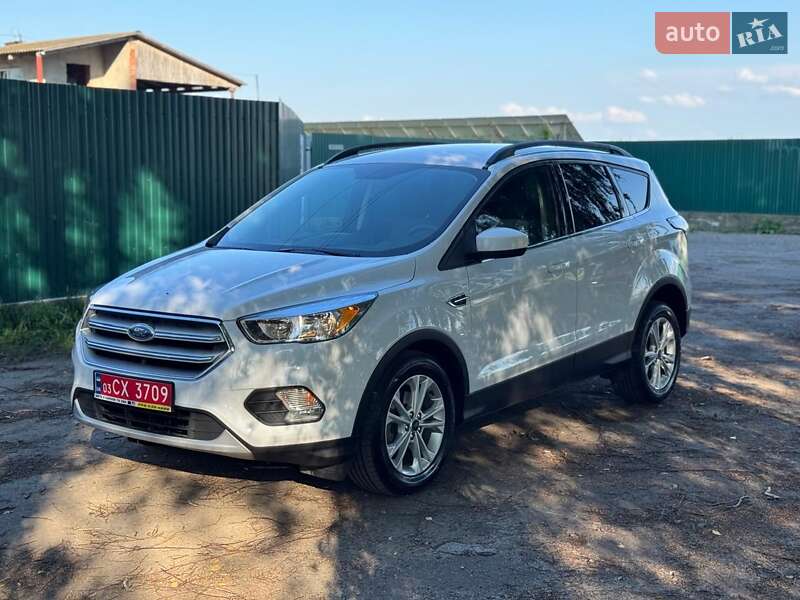 Внедорожник / Кроссовер Ford Escape 2018 в Дубно