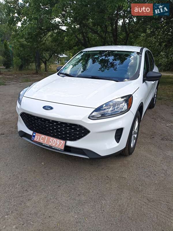 Внедорожник / Кроссовер Ford Escape 2022 в 