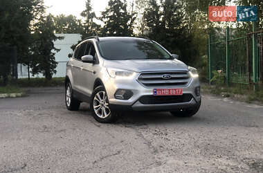 Внедорожник / Кроссовер Ford Escape 2016 в 