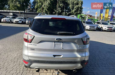 Внедорожник / Кроссовер Ford Escape 2016 в 