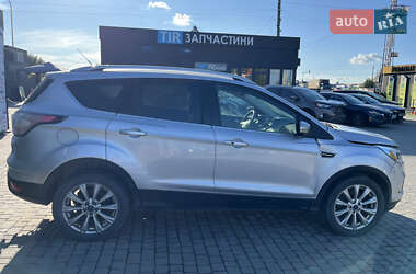 Внедорожник / Кроссовер Ford Escape 2016 в 