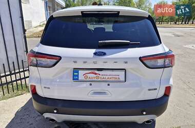 Внедорожник / Кроссовер Ford Escape 2021 в 