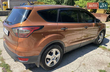 Внедорожник / Кроссовер Ford Escape 2017 в 