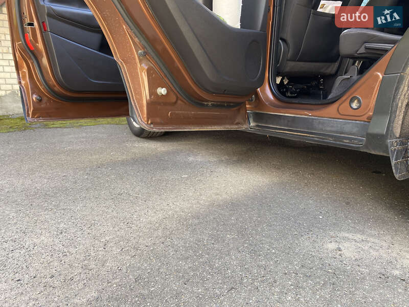 Внедорожник / Кроссовер Ford Escape 2017 в Хмельницком