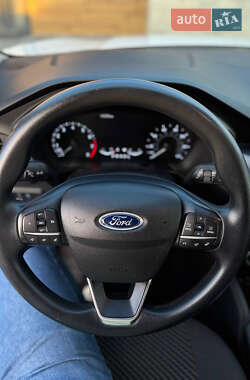 Внедорожник / Кроссовер Ford Escape 2019 в 