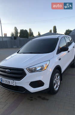 Внедорожник / Кроссовер Ford Escape 2016 в 
