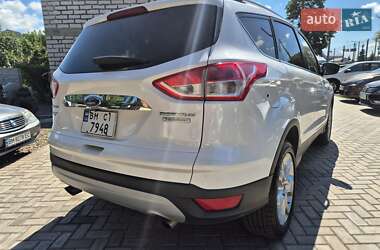 Внедорожник / Кроссовер Ford Escape 2015 в 