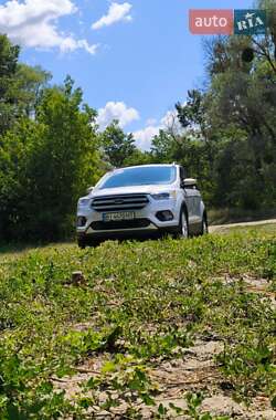 Внедорожник / Кроссовер Ford Escape 2019 в Полтаве