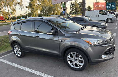 Внедорожник / Кроссовер Ford Escape 2014 в 