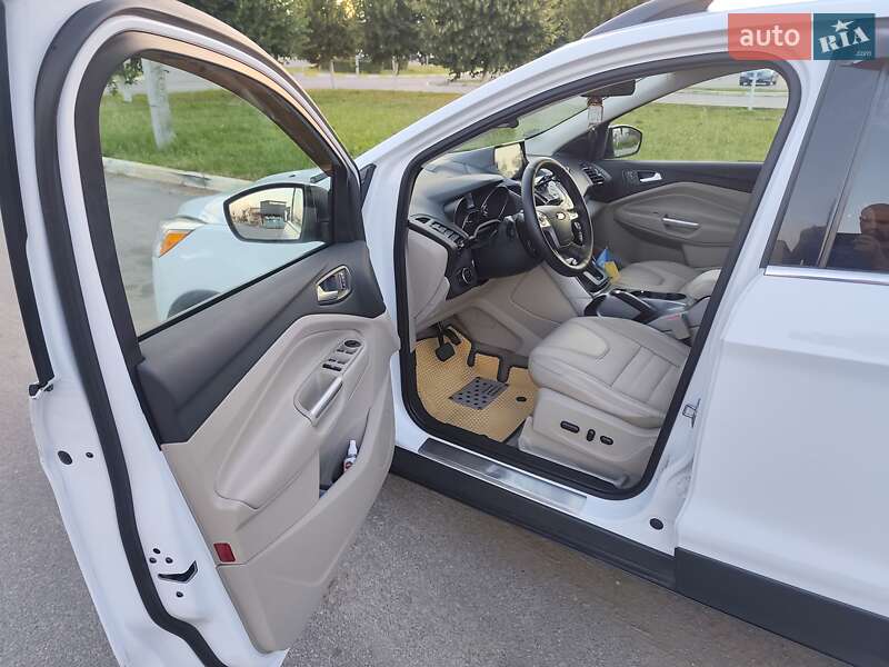 Позашляховик / Кросовер Ford Escape 2016 в Бучі