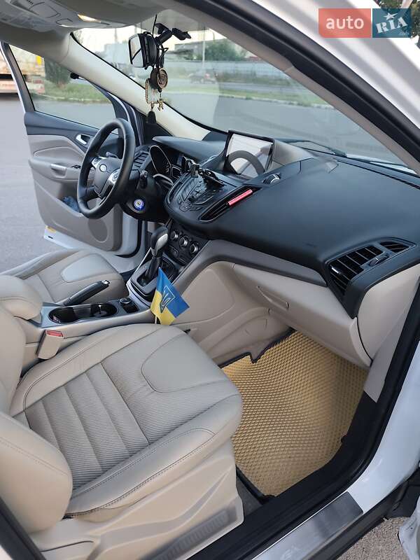 Позашляховик / Кросовер Ford Escape 2016 в Бучі