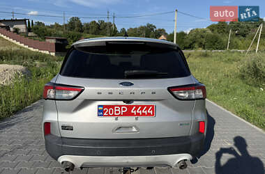 Внедорожник / Кроссовер Ford Escape 2020 в 