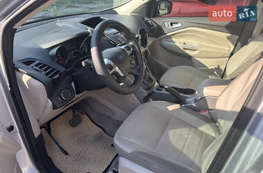 Внедорожник / Кроссовер Ford Escape 2015 в 