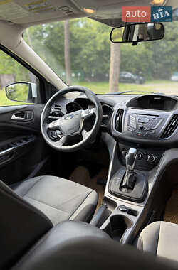 Внедорожник / Кроссовер Ford Escape 2014 в 