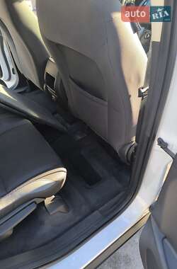Внедорожник / Кроссовер Ford Escape 2013 в 