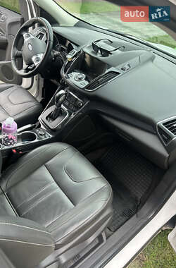 Внедорожник / Кроссовер Ford Escape 2013 в 