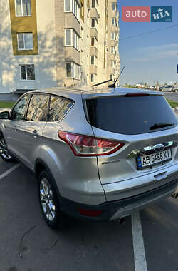 Внедорожник / Кроссовер Ford Escape 2012 в 