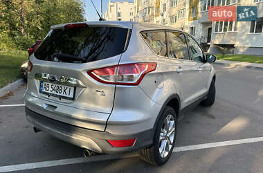 Внедорожник / Кроссовер Ford Escape 2012 в 