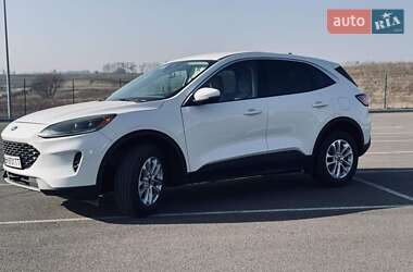 Внедорожник / Кроссовер Ford Escape 2020 в 