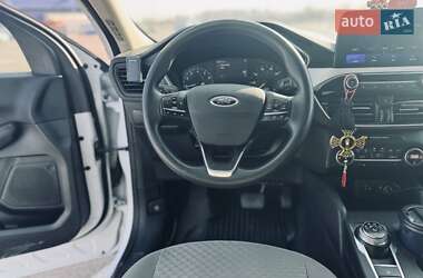 Внедорожник / Кроссовер Ford Escape 2020 в 