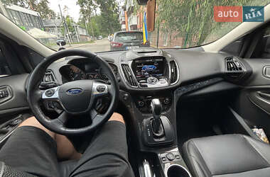 Внедорожник / Кроссовер Ford Escape 2014 в 