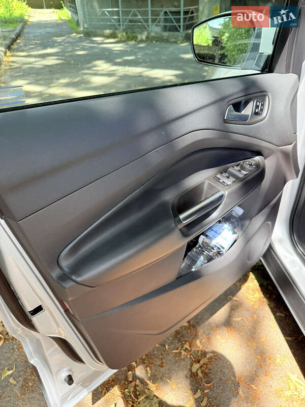 Внедорожник / Кроссовер Ford Escape 2017 в Днепре фото 10 Внедорожник / Кроссовер Ford Escape 2017 в Днепре