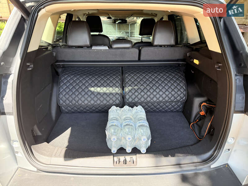 Внедорожник / Кроссовер Ford Escape 2017 в Днепре фото 14 Внедорожник / Кроссовер Ford Escape 2017 в Днепре