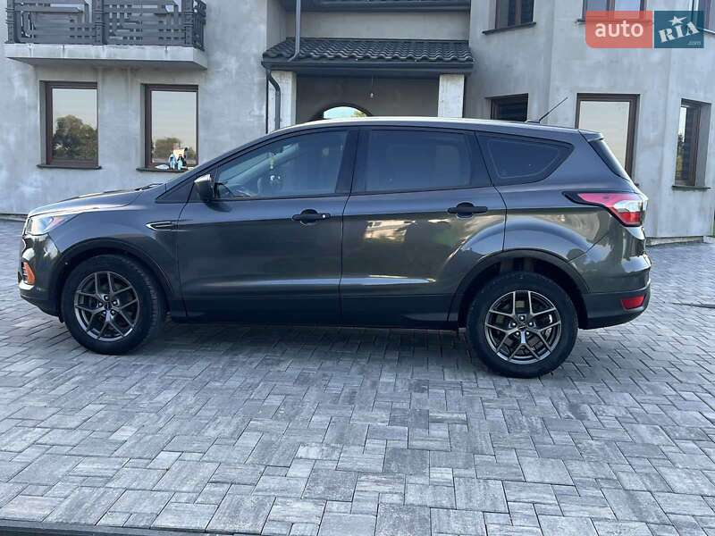 Внедорожник / Кроссовер Ford Escape 2018 в Городенке