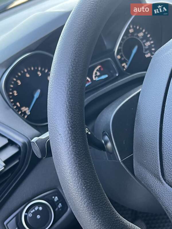 Внедорожник / Кроссовер Ford Escape 2018 в Городенке