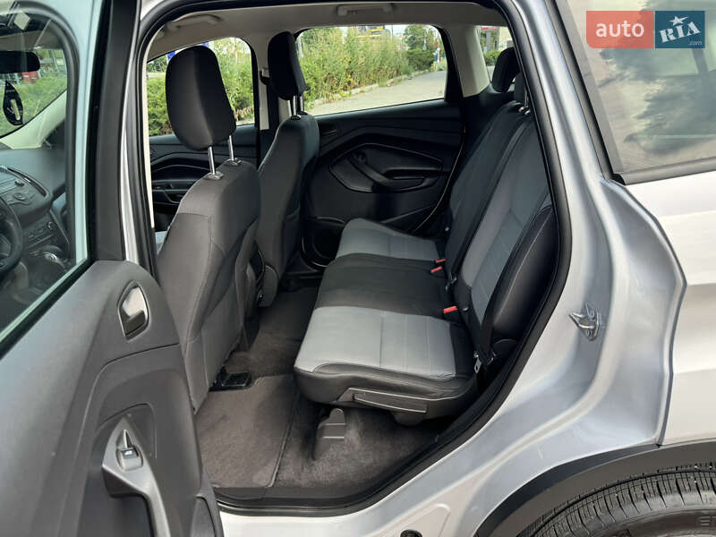 Внедорожник / Кроссовер Ford Escape 2019 в Сумах