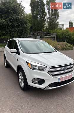Внедорожник / Кроссовер Ford Escape 2017 в 