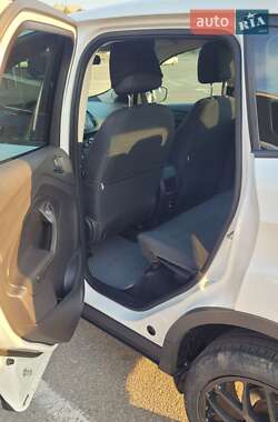 Внедорожник / Кроссовер Ford Escape 2013 в 