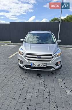 Внедорожник / Кроссовер Ford Escape 2018 в Самборе