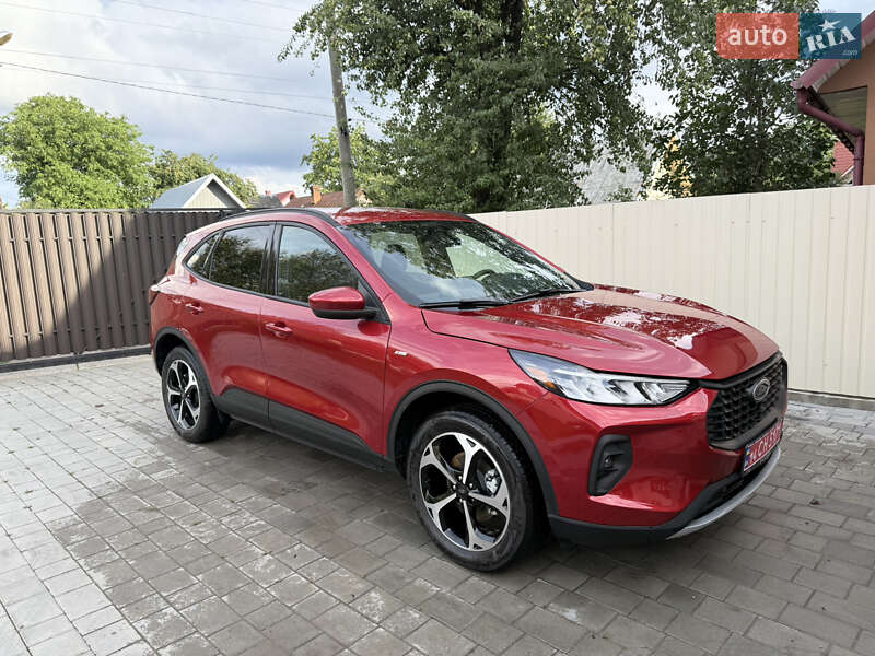 Внедорожник / Кроссовер Ford Escape 2025 в Ивано-Франковске