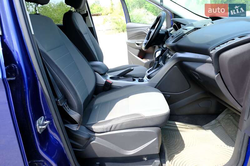 Внедорожник / Кроссовер Ford Escape 2016 в Днепре