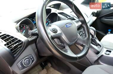 Внедорожник / Кроссовер Ford Escape 2016 в Днепре