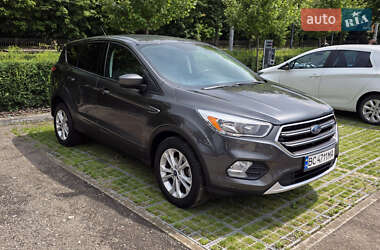 Позашляховик / Кросовер Ford Escape 2017 в Львові