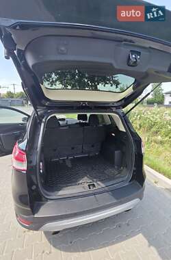 Внедорожник / Кроссовер Ford Escape 2015 в 