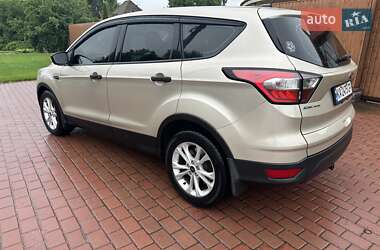 Внедорожник / Кроссовер Ford Escape 2018 в 