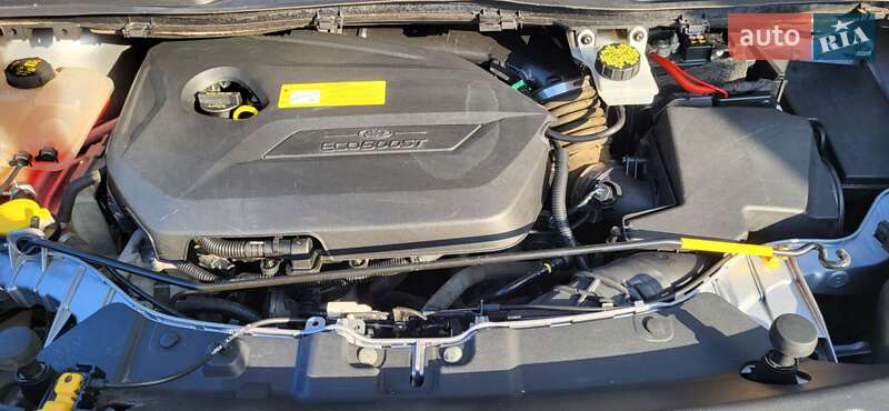 Внедорожник / Кроссовер Ford Escape 2015 в Днепре