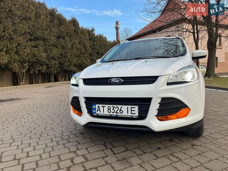 Внедорожник / Кроссовер Ford Escape 2014 в Брошневе-Осаде
