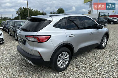 Внедорожник / Кроссовер Ford Escape 2020 в 