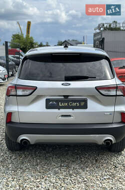 Внедорожник / Кроссовер Ford Escape 2020 в 