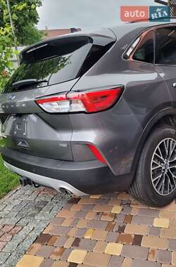 Внедорожник / Кроссовер Ford Escape 2022 в 
